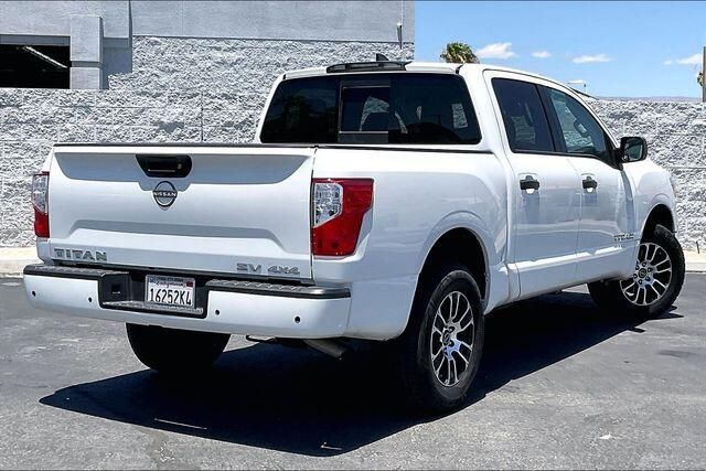 Used 2023 Nissan Titan SVImage 13