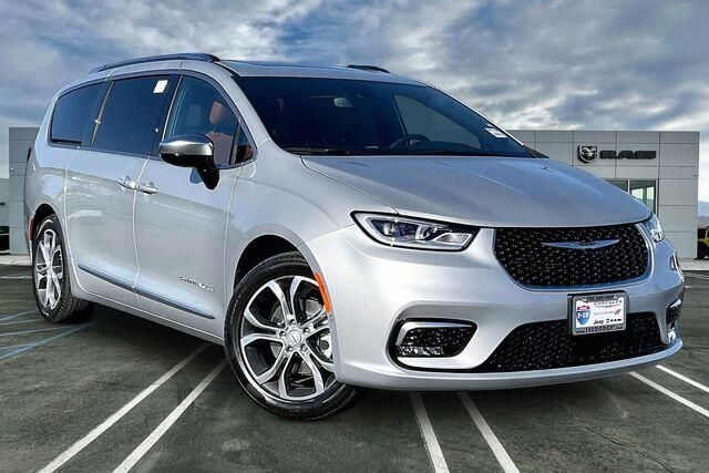New 2026 Chrysler Pacifica PinnacleImage 14