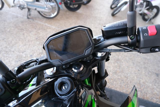 New 2025 Kawasaki Z650 ABS METALLIC SPARK BLACK AND GREEN | Family