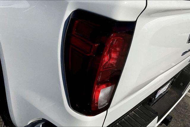 Used 2024 GMC Sierra 1500 ElevationImage 28