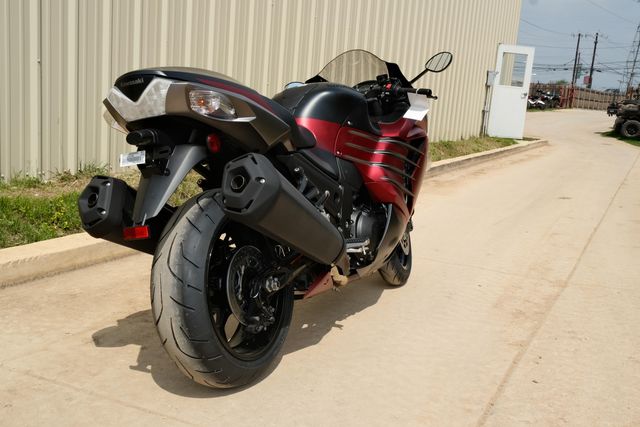 New 2025 Kawasaki NINJA ZX14R ABS METALLIC MATTE RED AND