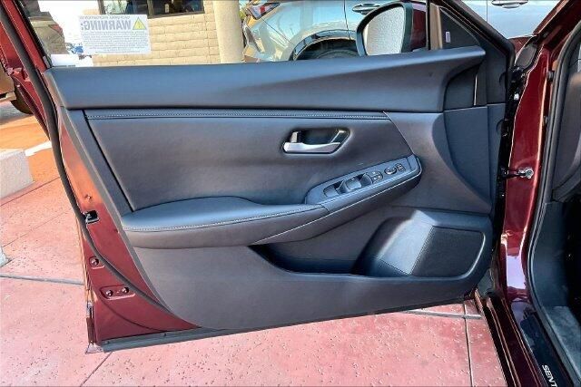 Used 2025 Nissan Sentra SVImage 22