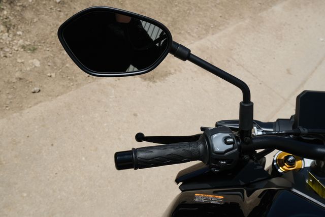 New 2025 Suzuki GSXS1000 GLASS SPARKLE BLACK | Family Powersports