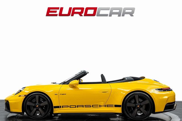 2026 Porsche 911 4 GTS photo 2