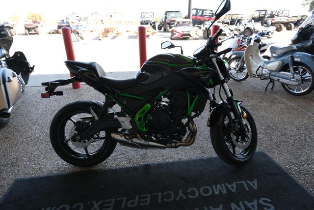 New 2025 Kawasaki Z650 ABS METALLIC SPARK BLACK AND GREEN | Family