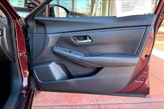 Used 2025 Nissan Sentra SVImage 23