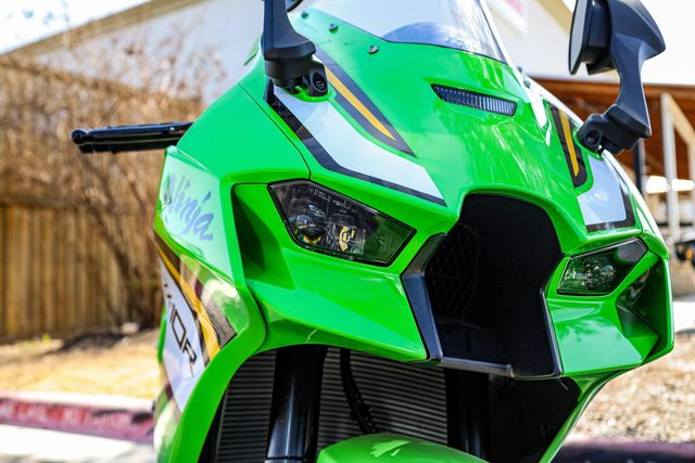 2025 NINJA ZX-10R KRT EDITION Motorcycle | Canadian Kawasaki