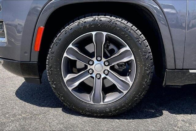 2022 Jeep Grand Wagoneer Series IImage 8