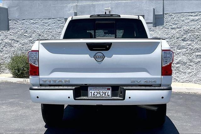Used 2023 Nissan Titan SVImage 3