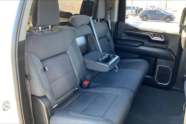 Used 2024 GMC Sierra 1500 ElevationImage 26