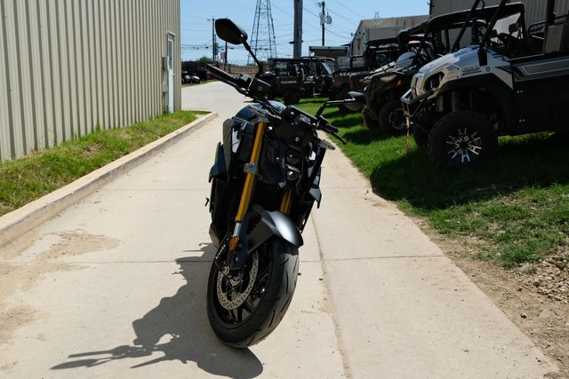 New 2025 Suzuki GSXS1000 GLASS SPARKLE BLACK | Family Powersports