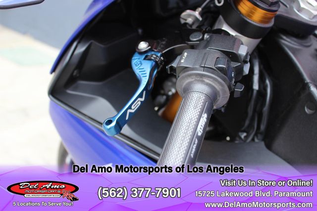 2017 Yamaha YZF R1 Image 8
