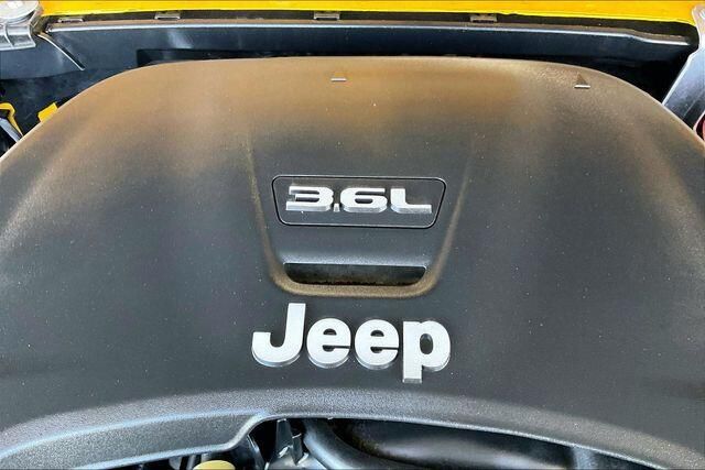 Used 2021 Jeep Wrangler Unlimited WillysImage 32