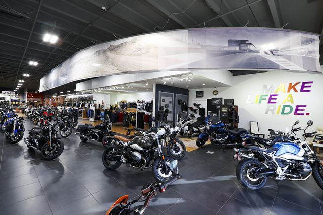2019 BMW F 750 GS  in a STEREO METALLIC MAT exterior color. BMW Motorcycles of Miami 786-845-0052 motorcyclesofmiami.com 