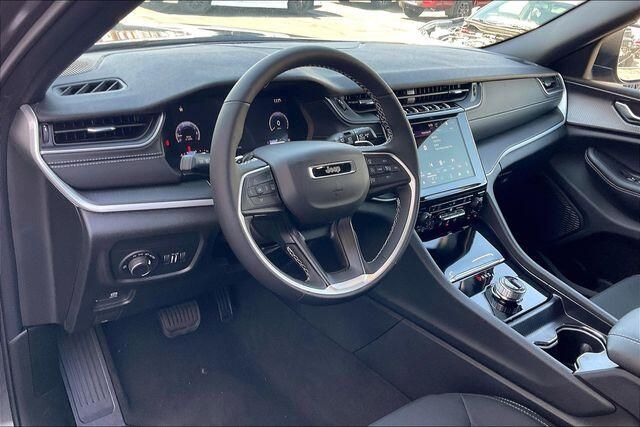 New 2025 Jeep Grand Cherokee Laredo X 4x4Image 6