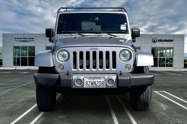 Used 2018 Jeep Wrangler JK Unlimited SaharaImage 2