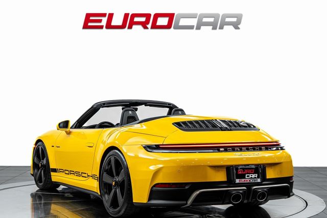 2026 Porsche 911 4 GTS photo 4