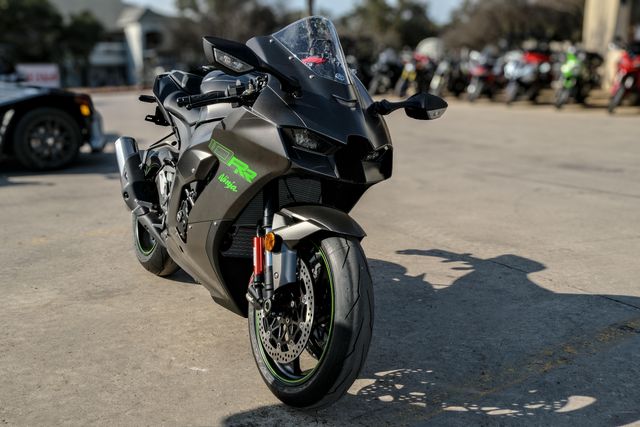 MAY New 2025 KAWASAKI NINJA ZX10RR ABS METALLIC MATTE