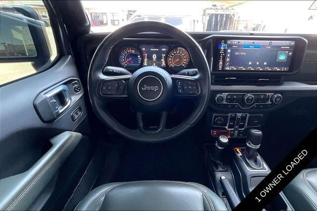 Used 2024 Jeep Gladiator MojaveImage 4
