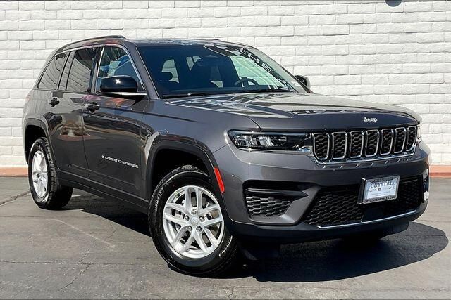 New 2025 Jeep Grand Cherokee Laredo X 4x4Image 14