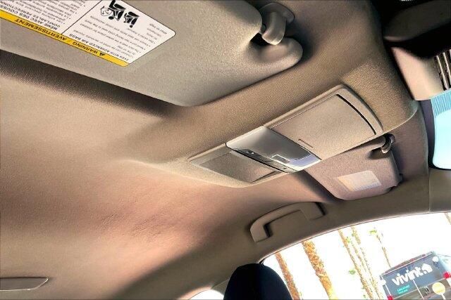 Used 2025 Nissan Sentra SVImage 29