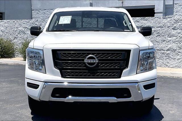 Used 2023 Nissan Titan SVImage 2