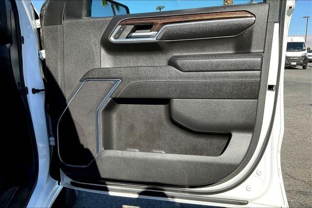 Used 2024 GMC Sierra 1500 ElevationImage 23
