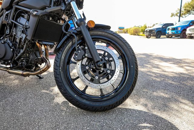 New 2025 Kawasaki ELIMINATOR METALLIC FLAT SPARK BLACK New 2025 Kawasaki ELIMINATOR METALLIC FLAT SPARK BLACK