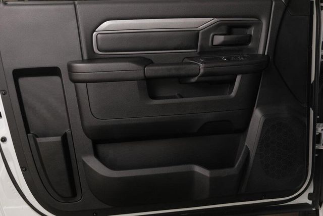 2025 RAM 2500 Tradesman Crew Cab 4x4 8