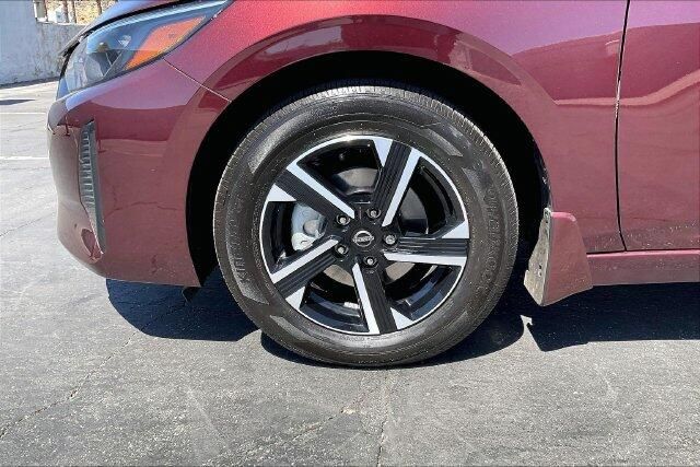 Used 2025 Nissan Sentra SVImage 8