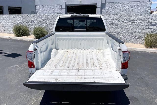Used 2023 Nissan Titan SVImage 34