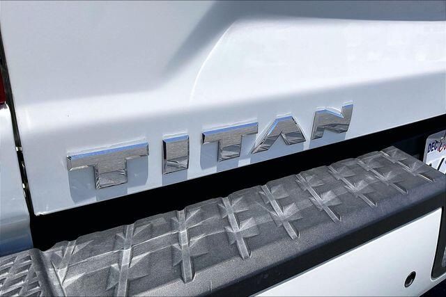Used 2023 Nissan Titan SVImage 31