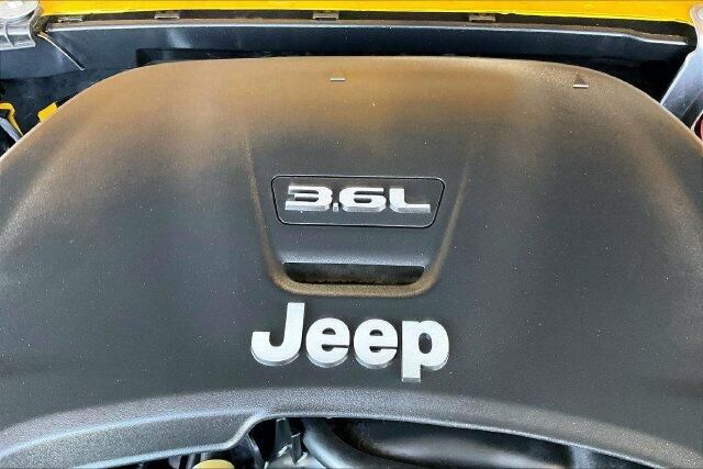 Used 2021 Jeep Wrangler Unlimited WillysImage 32