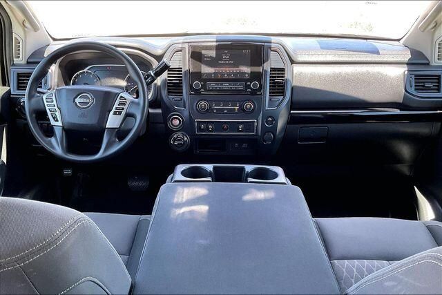 Used 2023 Nissan Titan SVImage 15