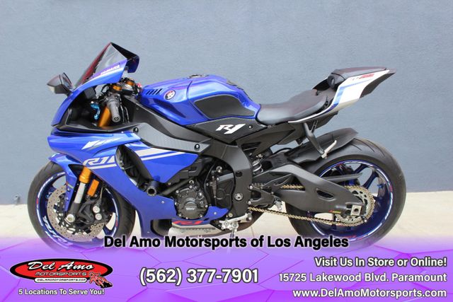2017 Yamaha YZF R1 Image 2