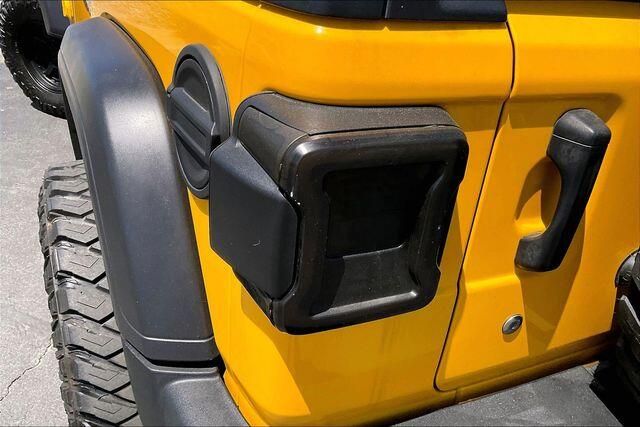 Used 2021 Jeep Wrangler Unlimited WillysImage 28