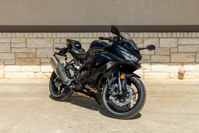 Obtain Black 2024 Kawasaki Ninja® ZX™-4R ABS | Action Power Sports