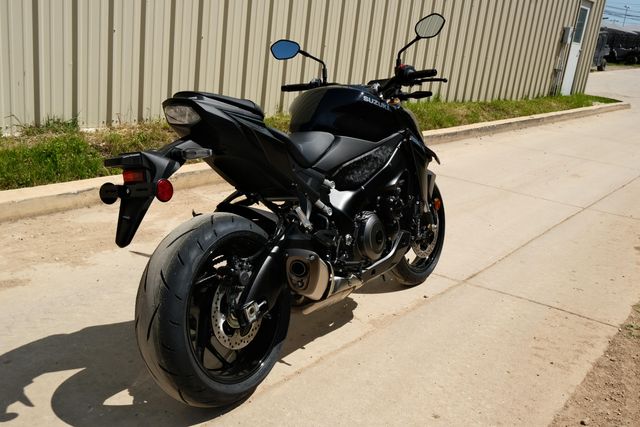 New 2025 Suzuki GSXS1000 GLASS SPARKLE BLACK | Family Powersports