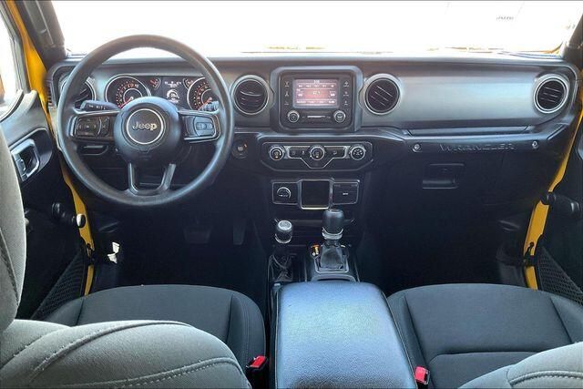 Used 2021 Jeep Wrangler Unlimited WillysImage 15