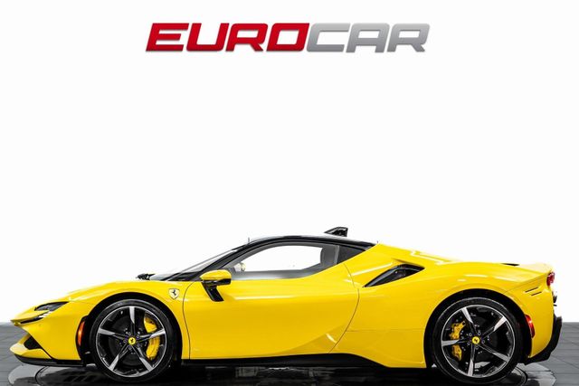 2022 Ferrari SF90 Stradale Base photo 2