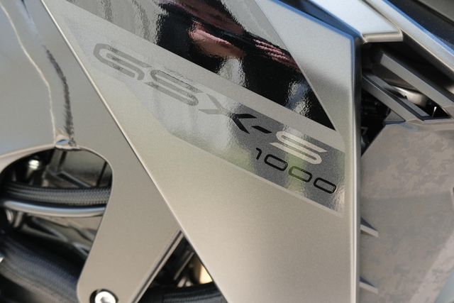 New 2025 Suzuki GSXS1000 GLASS SPARKLE BLACK | Family Powersports