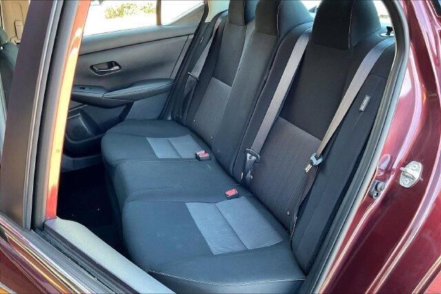 Used 2025 Nissan Sentra SVImage 25