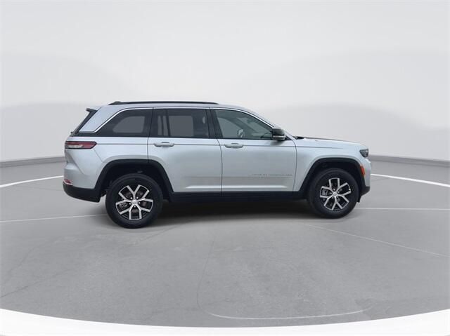 2024 Jeep Grand Cherokee Limited 4x4Image 9
