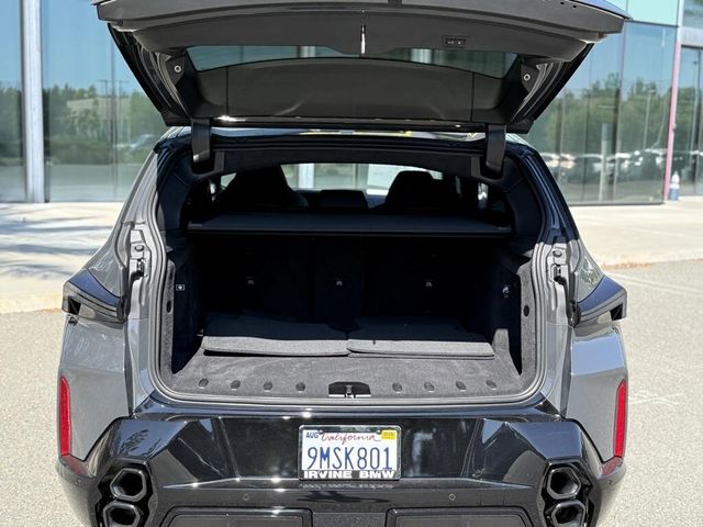 2024 BMW XM BaseImage 14