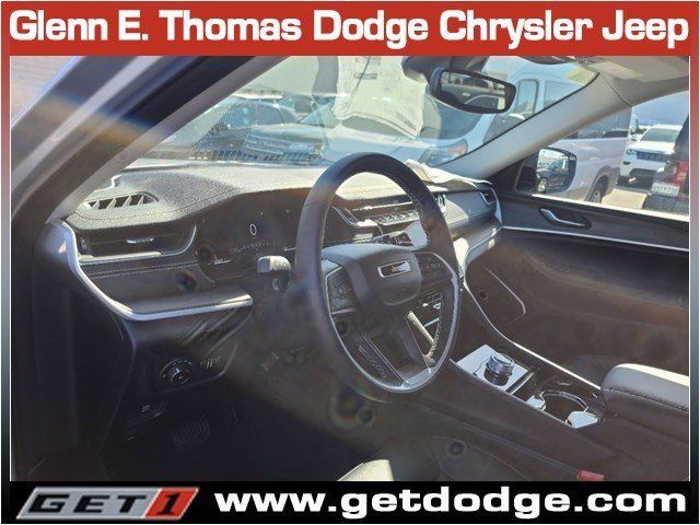 2021 JEEP Grand Cherokee L Limited 4x2Image 8