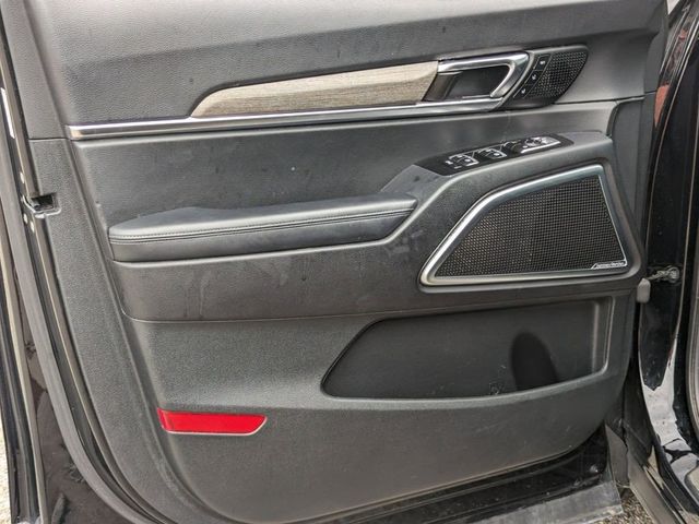 2021 Kia Telluride SX in a Ebony Black exterior color and Blackinterior. Johnson Dodge 601-693-6343 pixelmotiondemo.com 