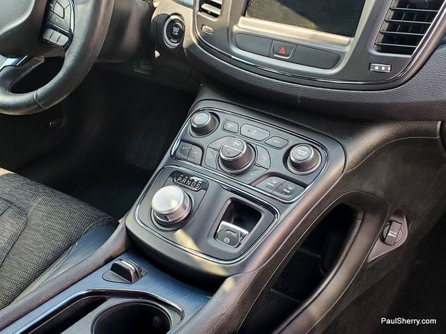Used 2015 Chrysler 200 SImage 21