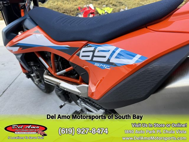 2024 KTM 690 SMC R Image 4