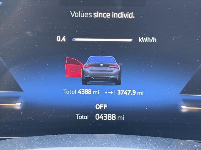 2024 BMW i4 eDrive35Image 21