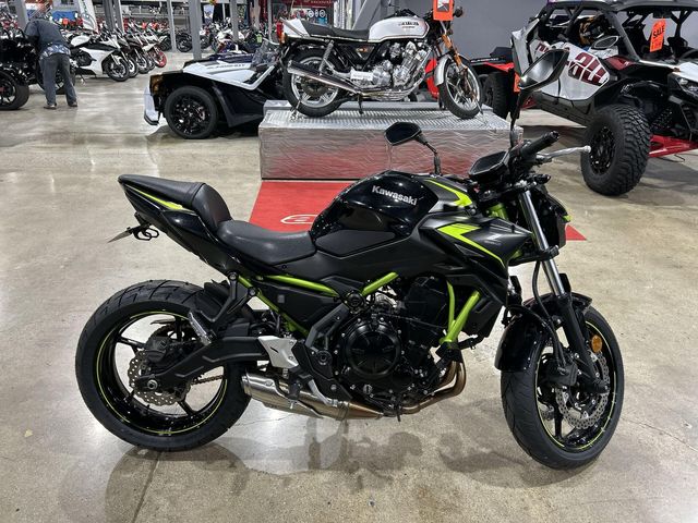 2022 Kawasaki Z650 Base  in a BLACK exterior color. Del Amo Motorsports of Redondo Beach (424) 390-7811 delamomotorsports.com 